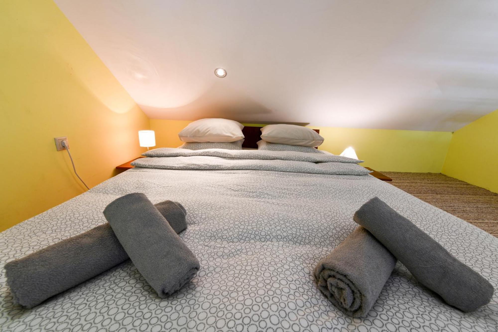 Accommodation "Old Town Dreznik" Rakovica Exteriör bild