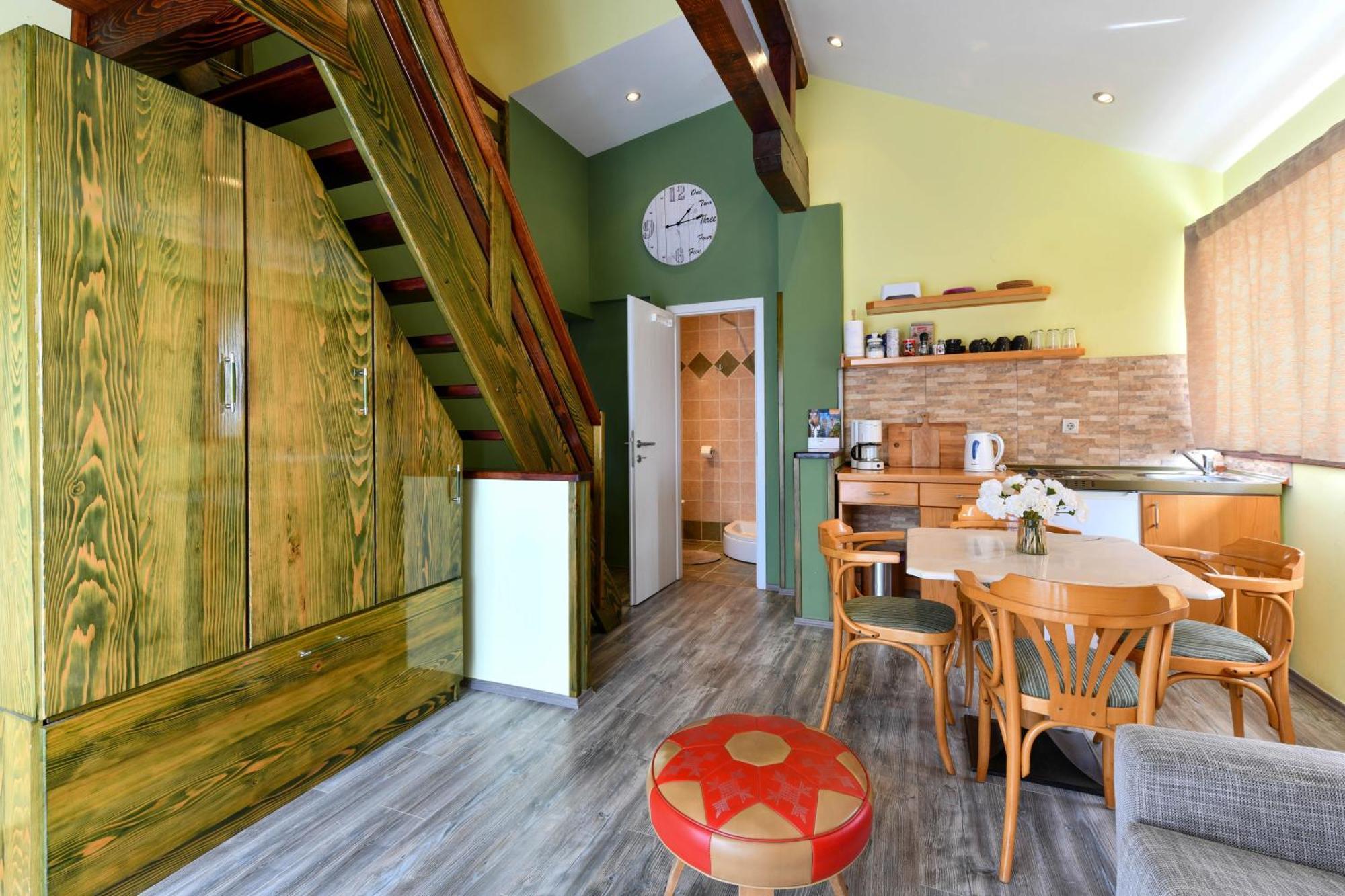 Accommodation "Old Town Dreznik" Rakovica Exteriör bild