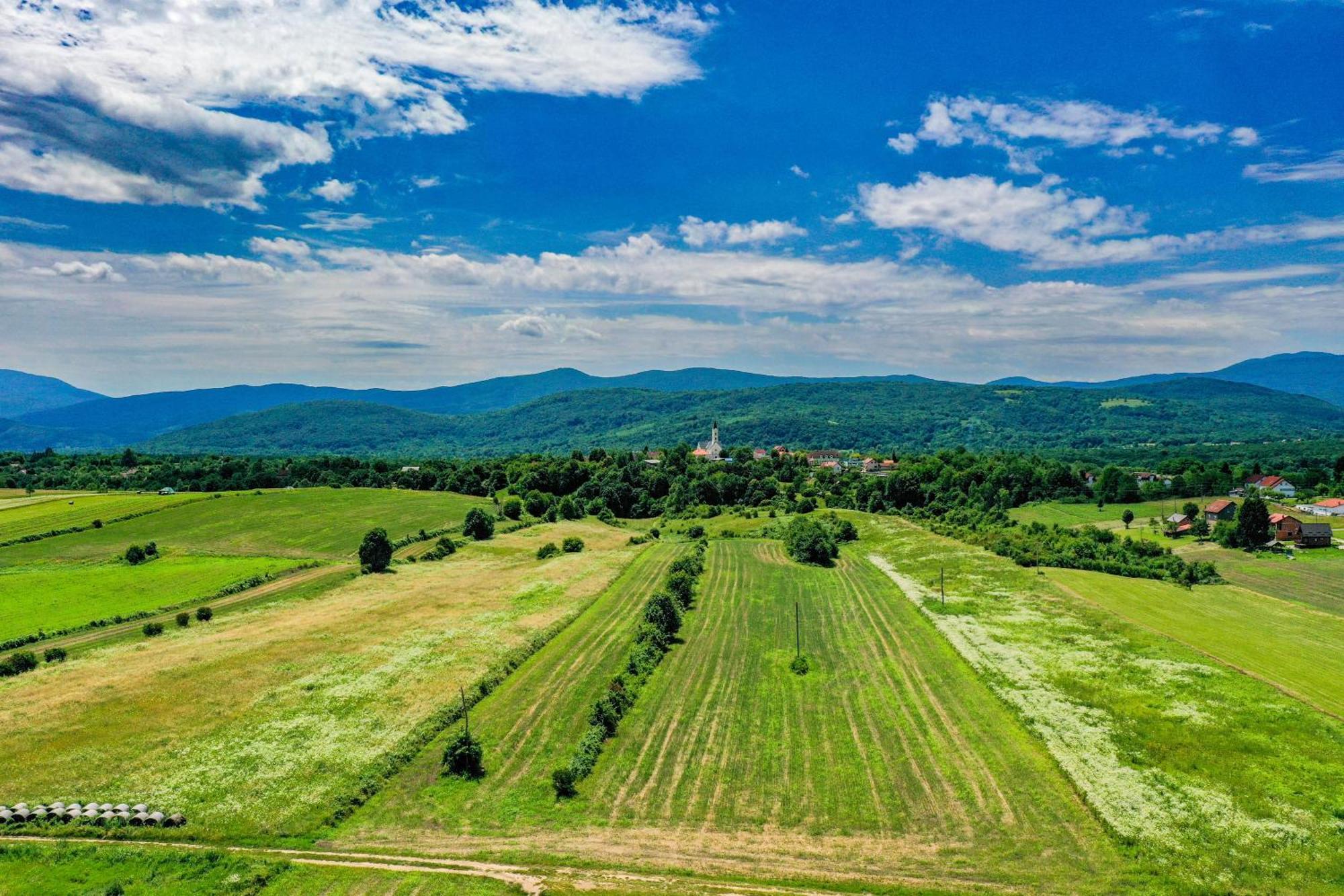 Accommodation "Old Town Dreznik" Rakovica Exteriör bild